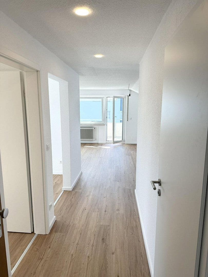 Pronájem bytu 2+1 60 m², Korntal-Münchingen, Bádensko-Württembersko Pronájem bytu 2+1 60 m², Korntal-Münchingen, Bádensko-Württembersko