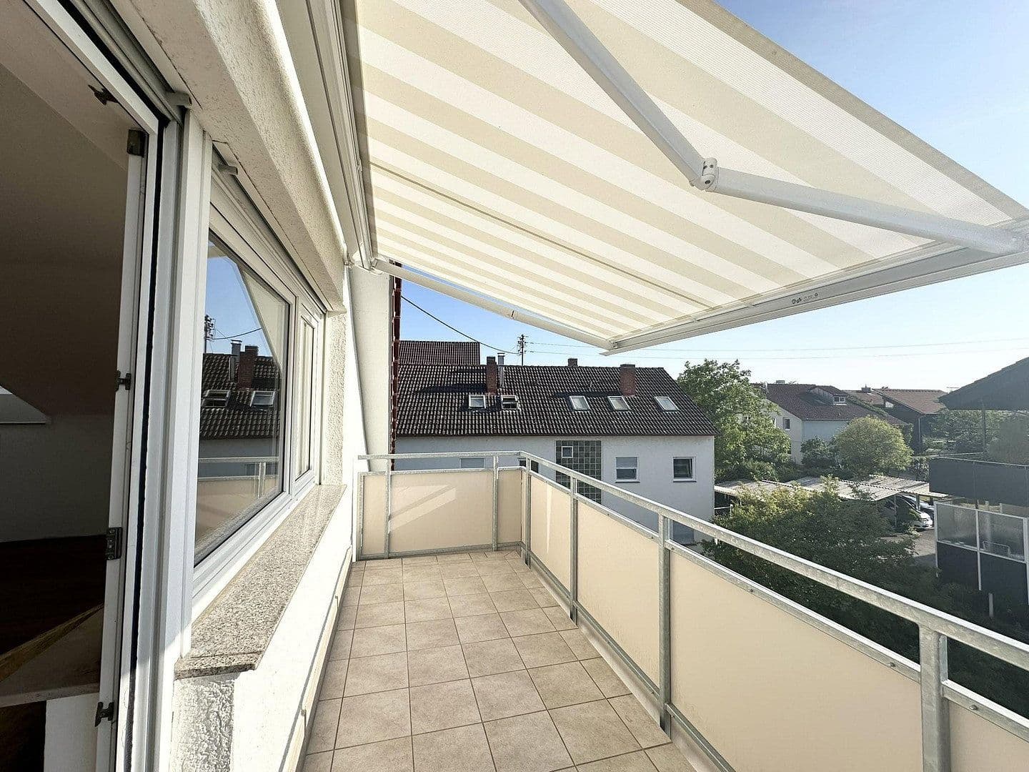 Pronájem bytu 2+1 60 m², Korntal-Münchingen, Bádensko-Württembersko Pronájem bytu 2+1 60 m², Korntal-Münchingen, Bádensko-Württembersko