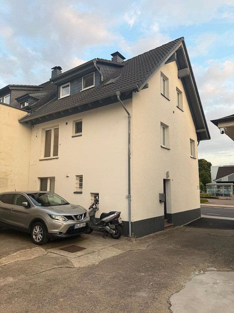 Prodej domu 133 m², pozemek 98 m², Kirchstraße 8, Lohmar, Severní Porýní-Vestfálsko Prodej domu 133 m², pozemek 98 m², Kirchstraße 8, Lohmar, Severní Porýní-Vestfálsko