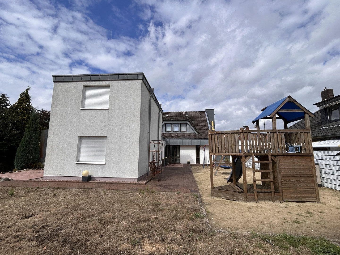Prodej domu 215 m², pozemek 1.053 m², Haselünne, Dolní Sasko Prodej domu 215 m², pozemek 1.053 m², Haselünne, Dolní Sasko