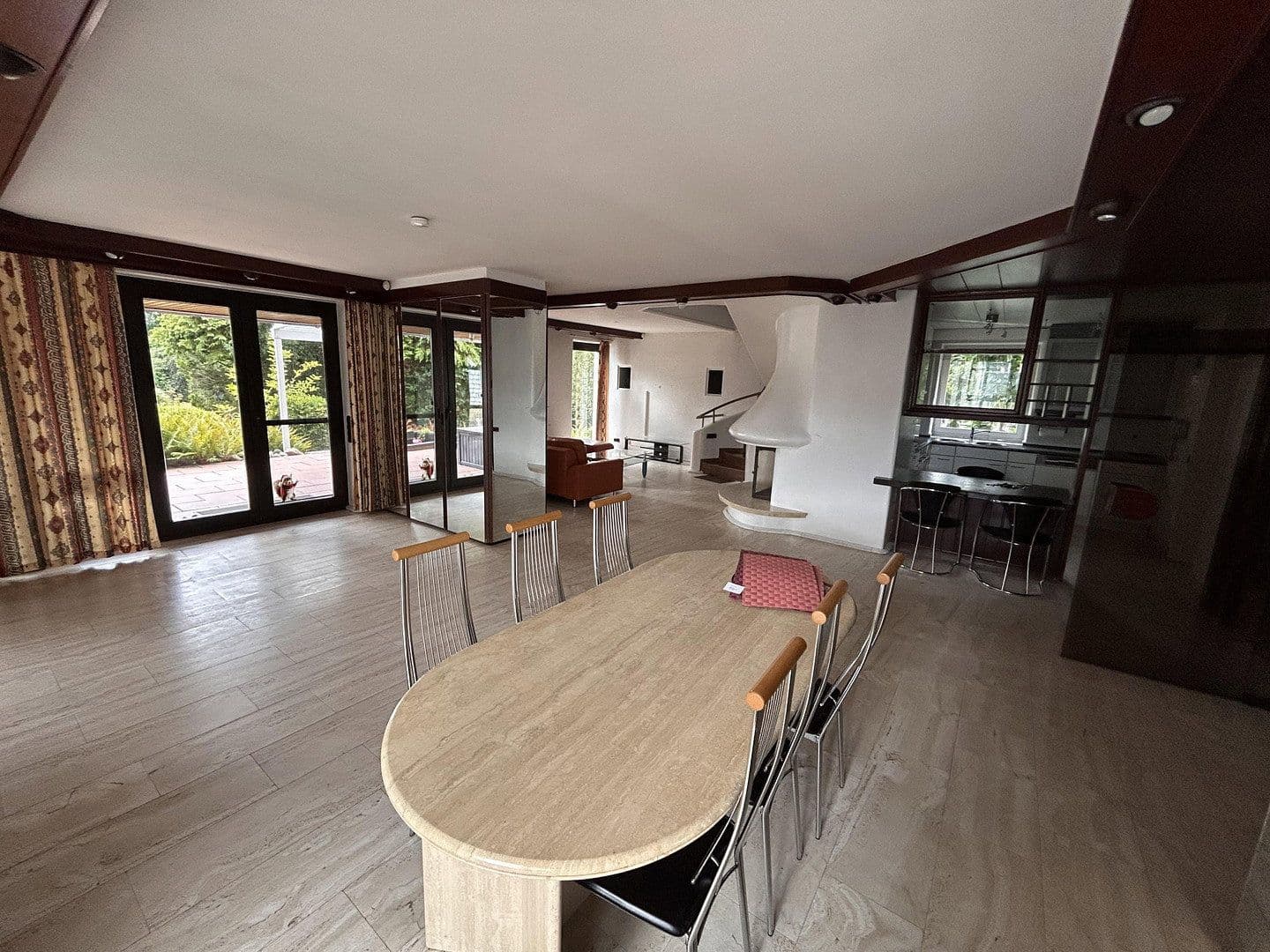 Prodej domu 215 m², pozemek 1.053 m², Haselünne, Dolní Sasko Prodej domu 215 m², pozemek 1.053 m², Haselünne, Dolní Sasko