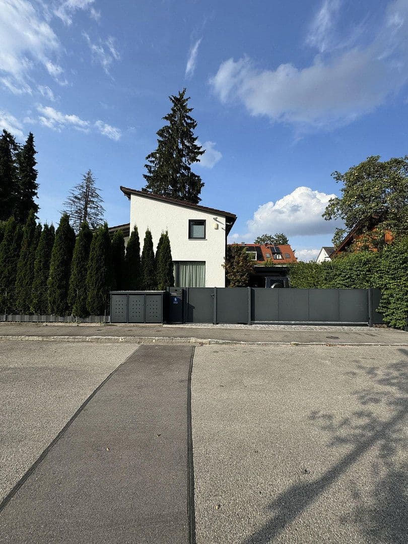 Prodej domu 190 m², pozemek 500 m², München, Bavorsko Prodej domu 190 m², pozemek 500 m², München, Bavorsko