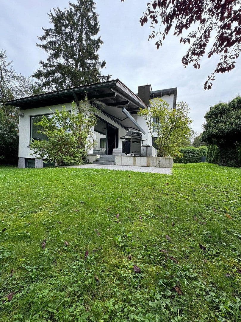 Prodej domu 190 m², pozemek 500 m², München, Bavorsko Prodej domu 190 m², pozemek 500 m², München, Bavorsko