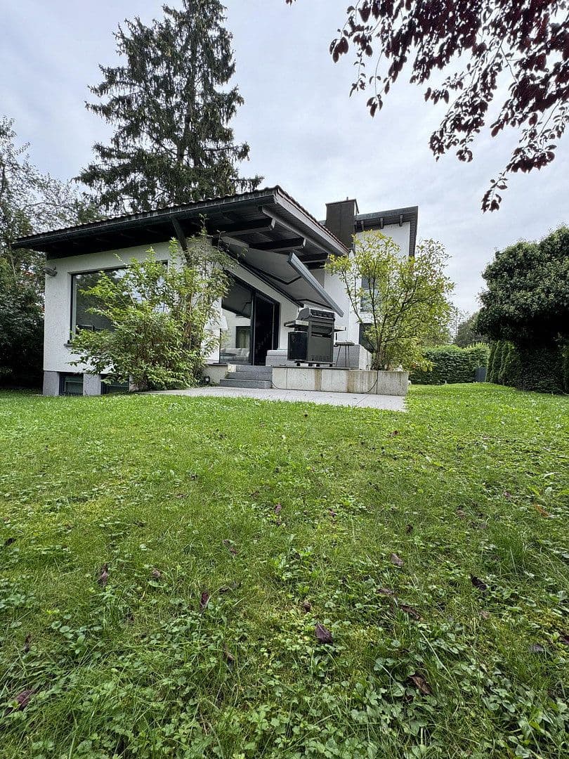 Prodej domu 190 m², pozemek 500 m², München, Bavorsko Prodej domu 190 m², pozemek 500 m², München, Bavorsko