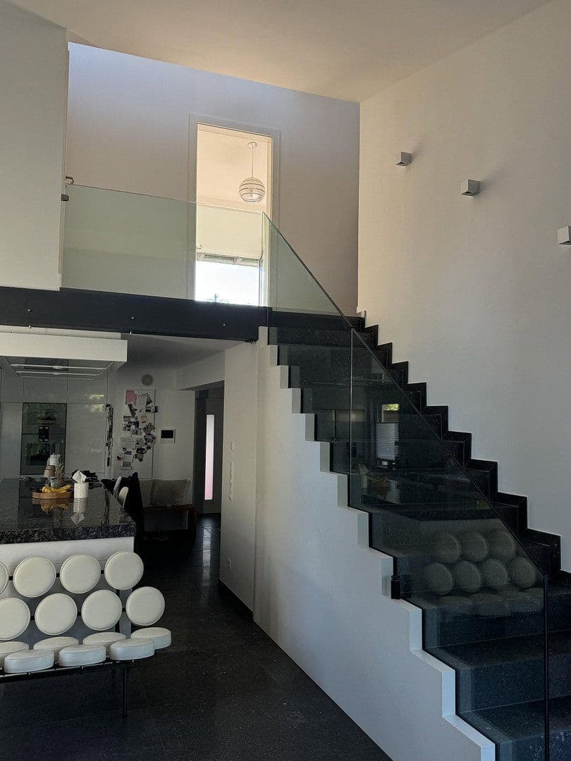 Prodej domu 190 m², pozemek 500 m², München, Bavorsko Prodej domu 190 m², pozemek 500 m², München, Bavorsko