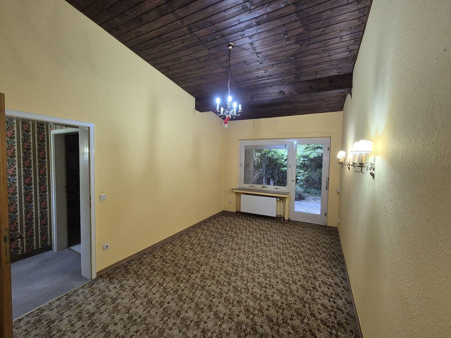 Prodej domu 225 m², pozemek 1.150 m², Bad Nenndorf, Dolní Sasko Prodej domu 225 m², pozemek 1.150 m², Bad Nenndorf, Dolní Sasko