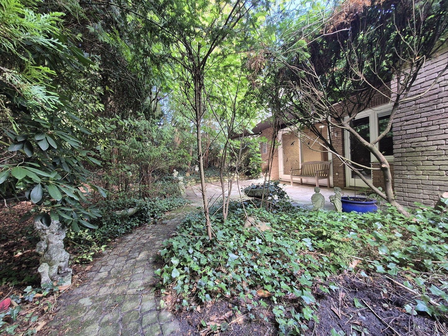 Prodej domu 225 m², pozemek 1.150 m², Bad Nenndorf, Dolní Sasko Prodej domu 225 m², pozemek 1.150 m², Bad Nenndorf, Dolní Sasko
