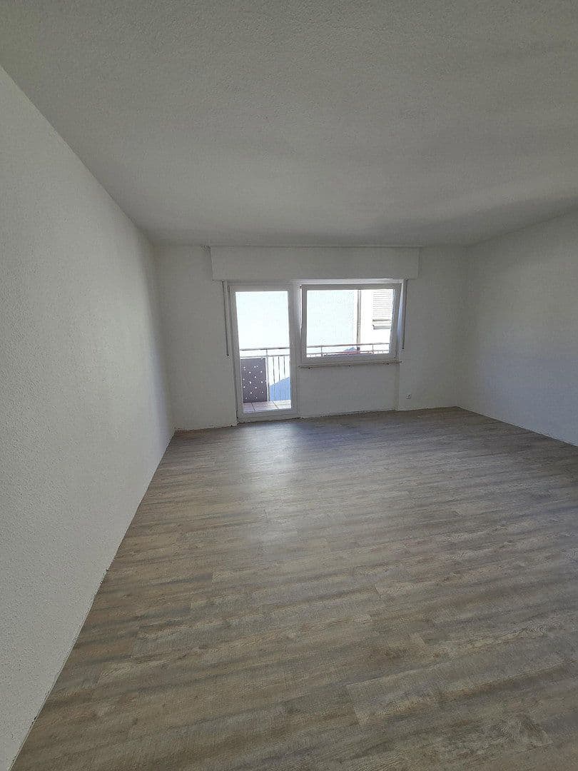 Pronájem bytu 3+1 112 m², Linsengasse 6, Buchen (Odenwald), Bádensko-Württembersko Pronájem bytu 3+1 112 m², Linsengasse 6, Buchen (Odenwald), Bádensko-Württembersko