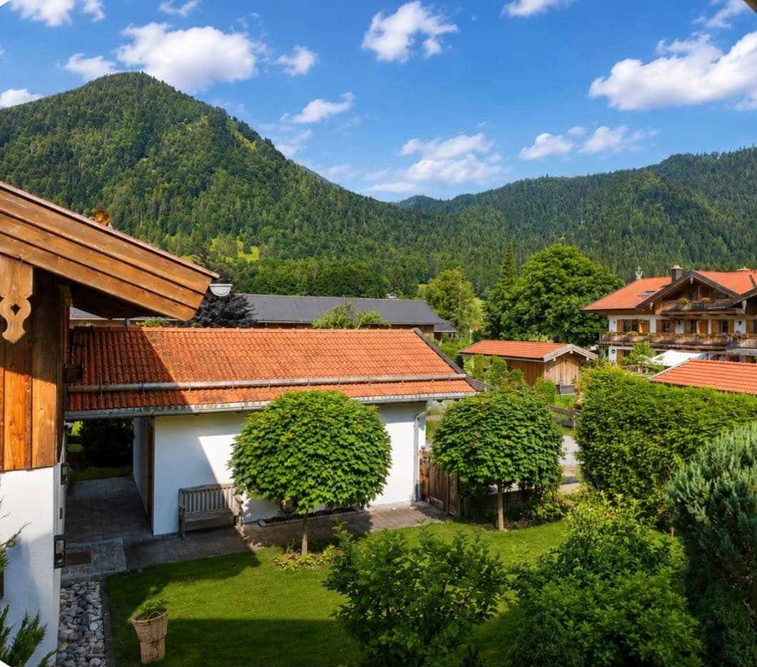 Prodej domu 225 m², pozemek 680 m², Kreuth, Bavorsko Prodej domu 225 m², pozemek 680 m², Kreuth, Bavorsko