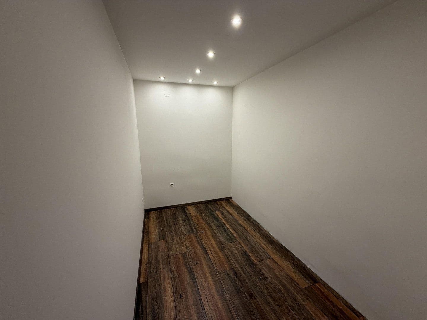 Pronájem bytu 4+1 101 m², Nürnberg, Bavorsko Pronájem bytu 4+1 101 m², Nürnberg, Bavorsko