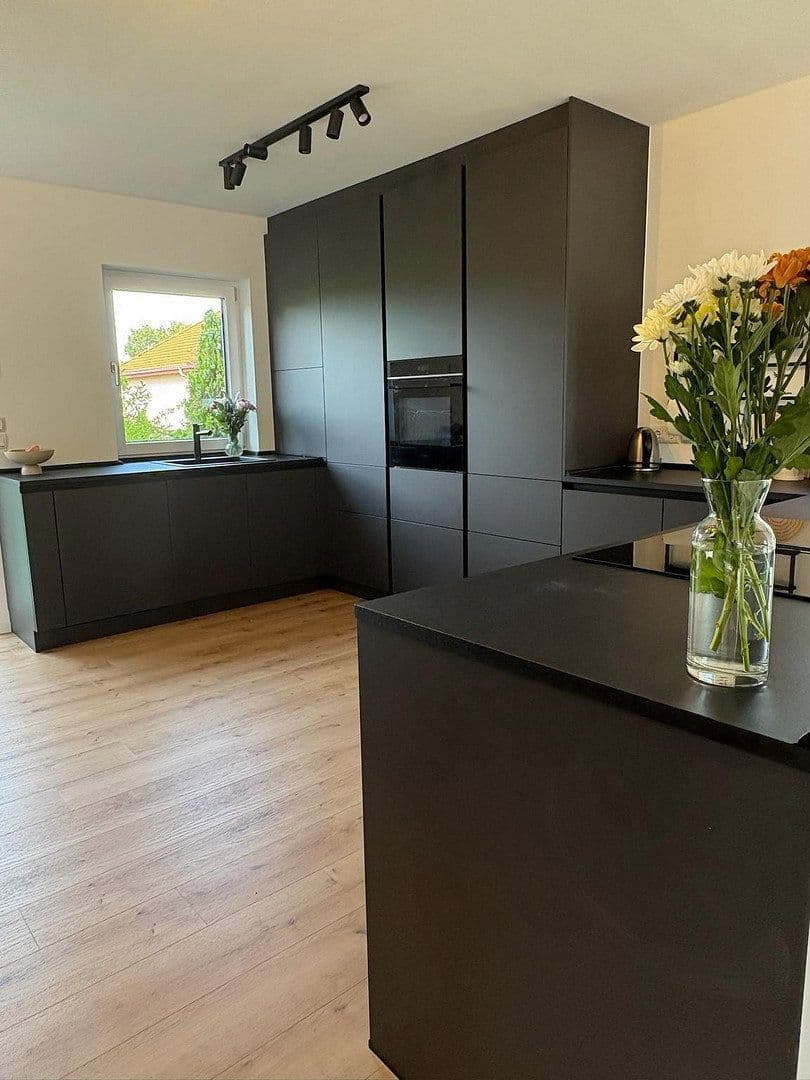 Prodej domu 138 m², pozemek 1.077 m², Schulzendorf, Braniborsko Prodej domu 138 m², pozemek 1.077 m², Schulzendorf, Braniborsko
