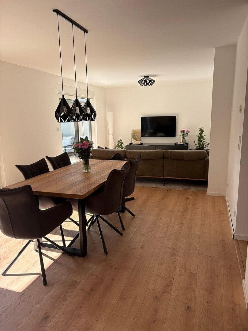 Prodej domu 138 m², pozemek 1.077 m², Schulzendorf, Braniborsko Prodej domu 138 m², pozemek 1.077 m², Schulzendorf, Braniborsko