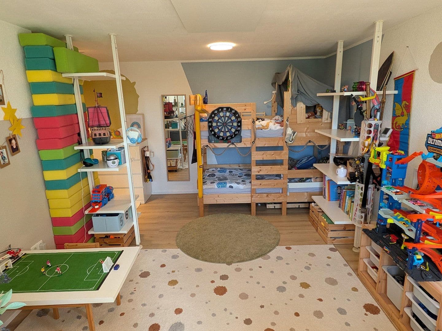 Prodej domu 142 m², pozemek 715 m², Zaberfeld, Bádensko-Württembersko Prodej domu 142 m², pozemek 715 m², Zaberfeld, Bádensko-Württembersko
