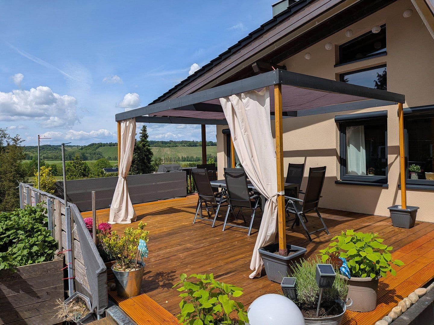 Prodej domu 142 m², pozemek 715 m², Zaberfeld, Bádensko-Württembersko Prodej domu 142 m², pozemek 715 m², Zaberfeld, Bádensko-Württembersko
