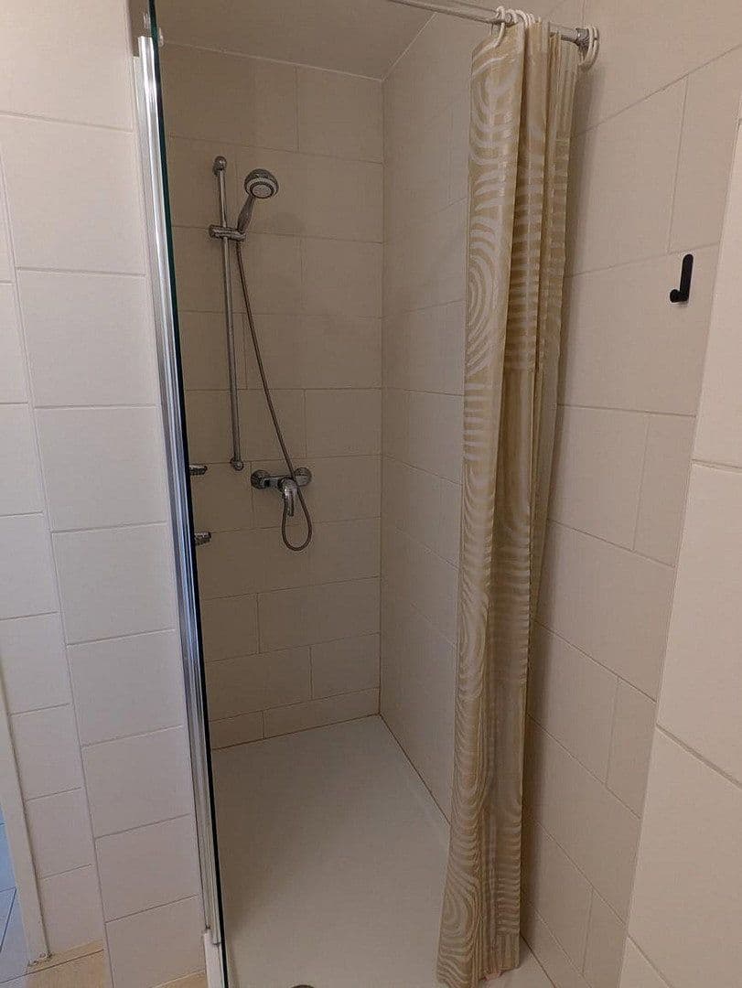 Pronájem bytu 4+1 90 m², Wiesbaden, Hessen Pronájem bytu 4+1 90 m², Wiesbaden, Hessen