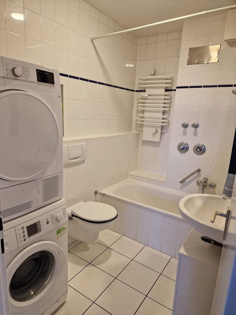 Prodej bytu 3+1 64 m², Steinbach (Taunus), Hessen Prodej bytu 3+1 64 m², Steinbach (Taunus), Hessen