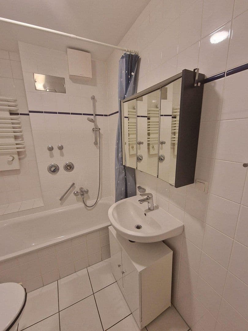 Prodej bytu 3+1 64 m², Steinbach (Taunus), Hessen Prodej bytu 3+1 64 m², Steinbach (Taunus), Hessen