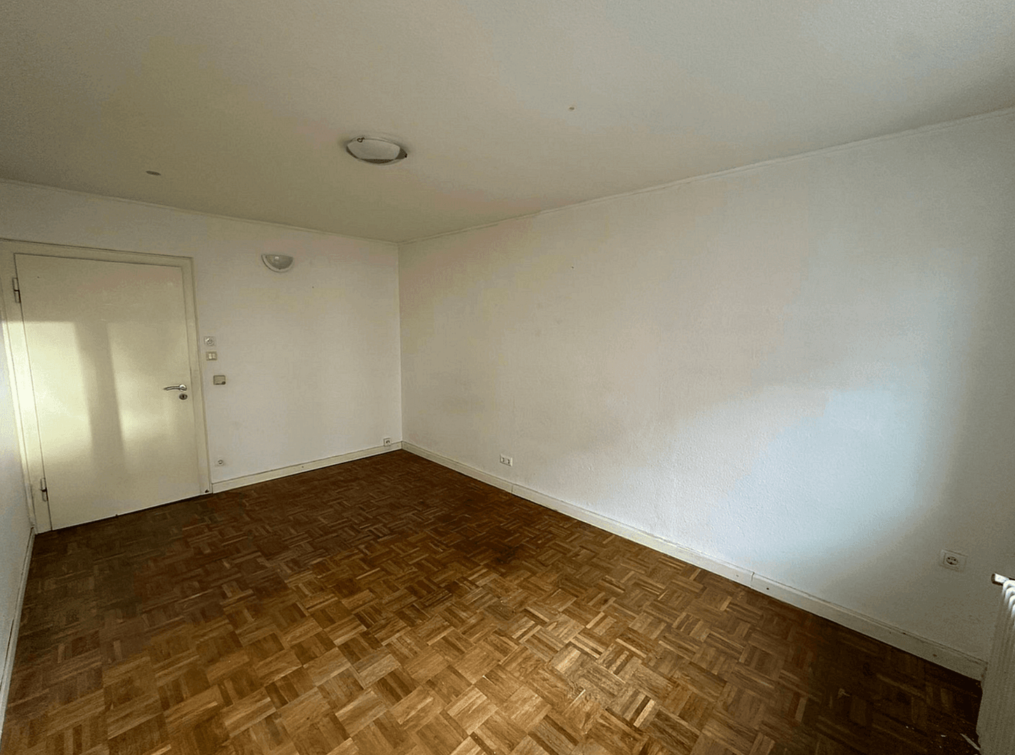 Prodej bytu 3+kk 73 m², Düsseldorf, Severní Porýní-Vestfálsko Prodej bytu 3+kk 73 m², Düsseldorf, Severní Porýní-Vestfálsko
