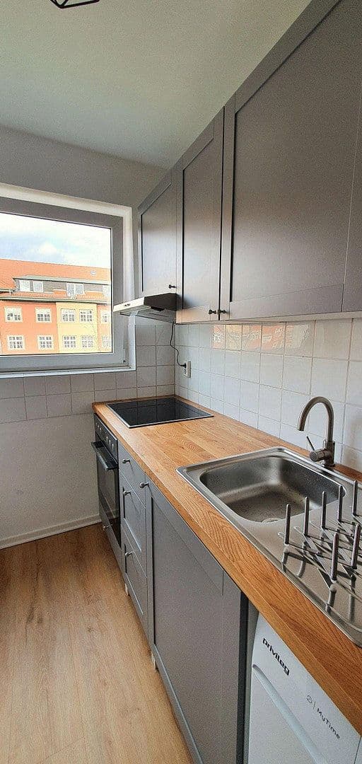 Prodej bytu 1+1 35 m², Hortensienstraße 64, Berlin, Berlín Prodej bytu 1+1 35 m², Hortensienstraße 64, Berlin, Berlín