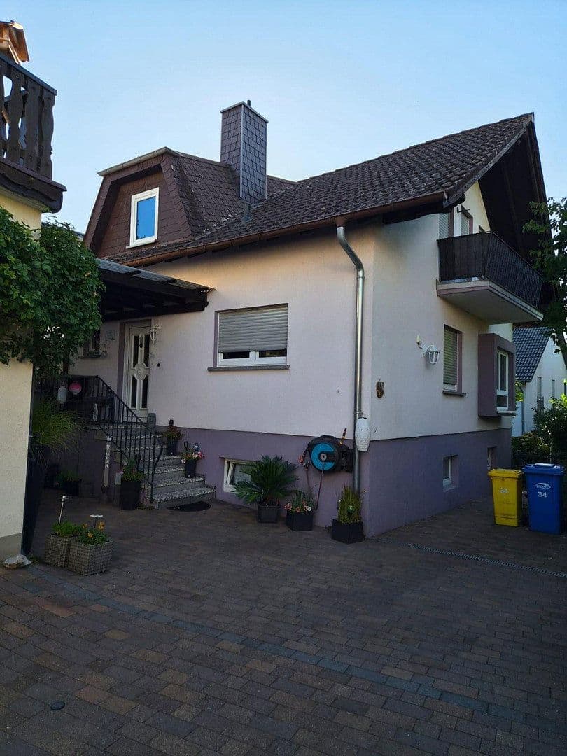 Prodej domu 90 m², pozemek 244 m², Bad Homburg vor der Höhe, Hessen Prodej domu 90 m², pozemek 244 m², Bad Homburg vor der Höhe, Hessen