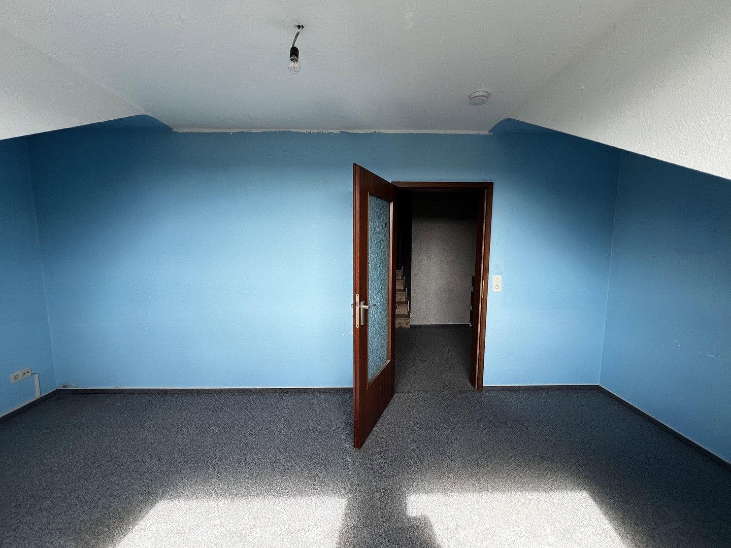 Pronájem domu 140 m², pozemek 345 m², Bad Schwalbach, Hessen Pronájem domu 140 m², pozemek 345 m², Bad Schwalbach, Hessen