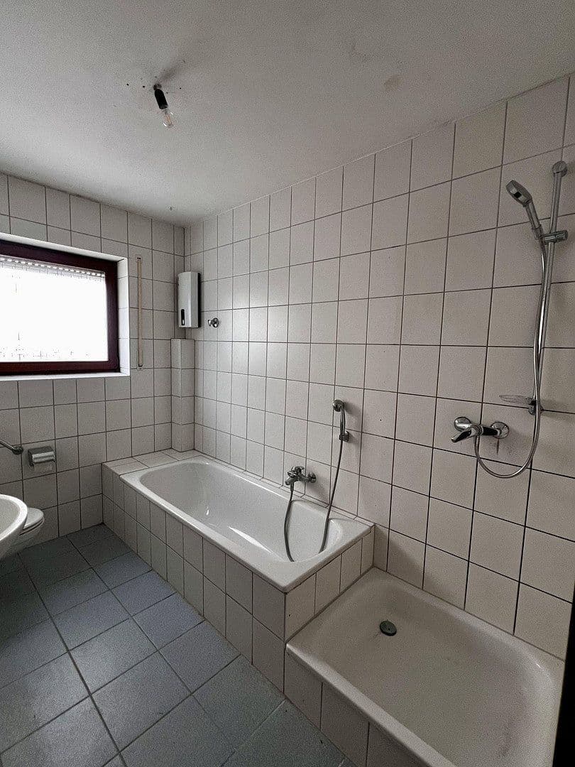 Pronájem domu 140 m², pozemek 345 m², Bad Schwalbach, Hessen Pronájem domu 140 m², pozemek 345 m², Bad Schwalbach, Hessen
