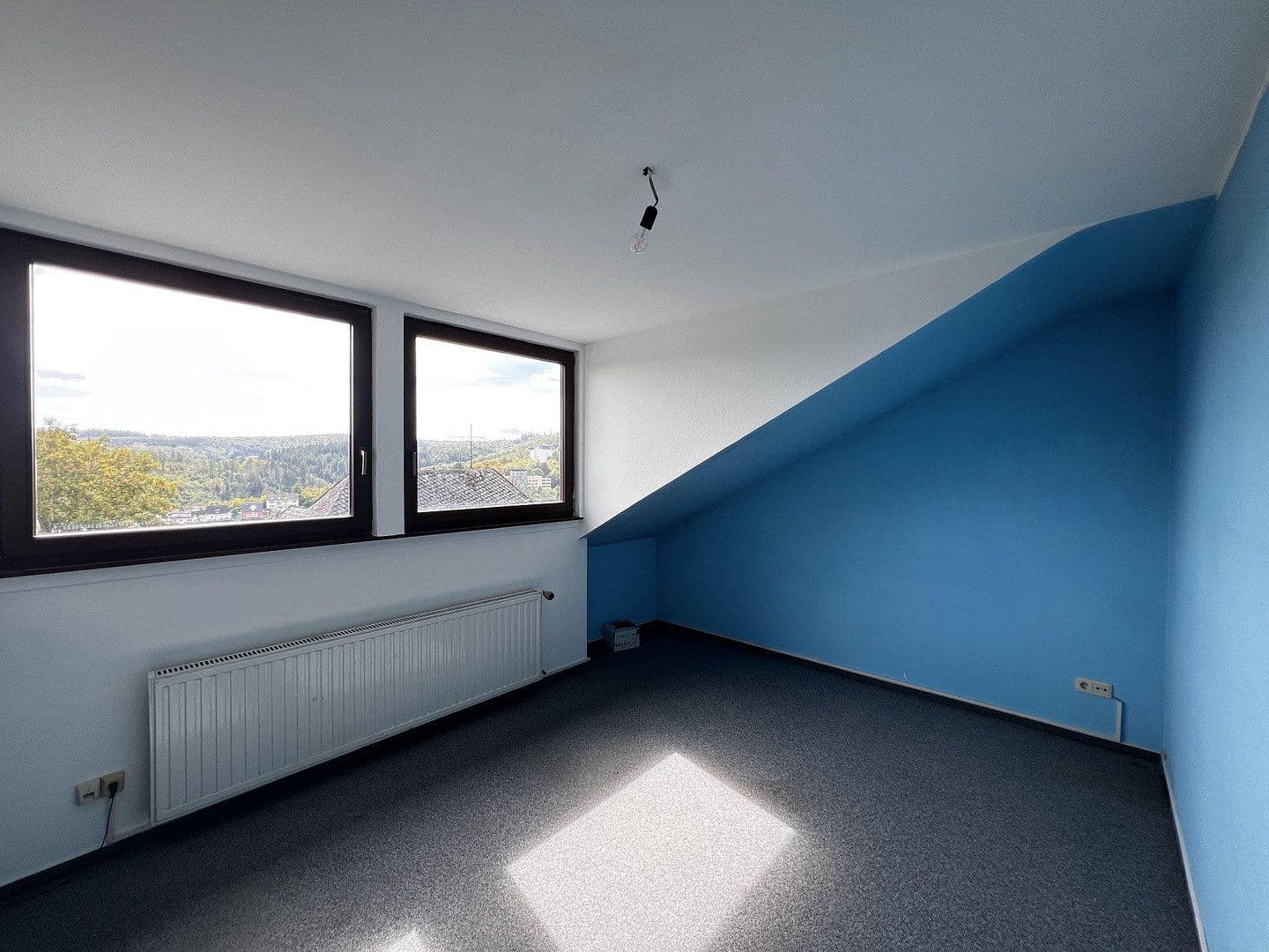 Pronájem domu 140 m², pozemek 345 m², Bad Schwalbach, Hessen Pronájem domu 140 m², pozemek 345 m², Bad Schwalbach, Hessen