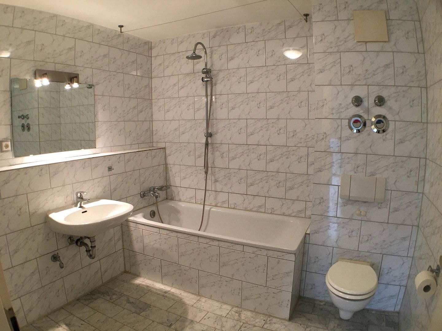 Pronájem bytu 2+1 52 m², Lortzingstraße 35, Hilden, Severní Porýní-Vestfálsko Pronájem bytu 2+1 52 m², Lortzingstraße 35, Hilden, Severní Porýní-Vestfálsko
