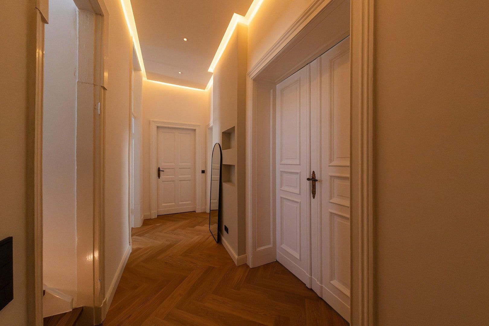 Prodej bytu 3+1 96 m², Berlin, Berlín Prodej bytu 3+1 96 m², Berlin, Berlín
