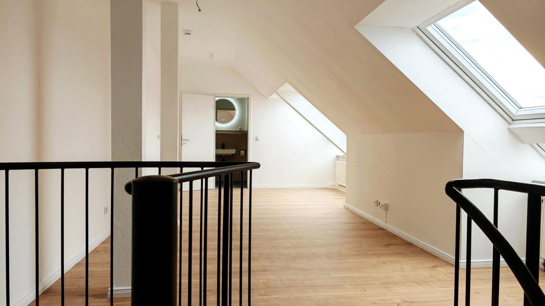 Prodej bytu 3+1 98 m², Schönbachstraße 88, Leipzig, Sasko Prodej bytu 3+1 98 m², Schönbachstraße 88, Leipzig, Sasko
