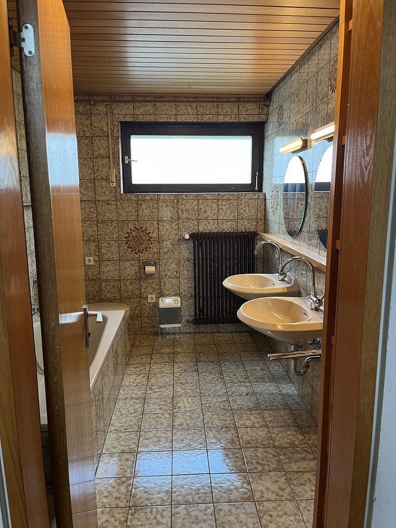 Prodej domu 152 m², pozemek 333 m², Leutenbach, Bádensko-Württembersko Prodej domu 152 m², pozemek 333 m², Leutenbach, Bádensko-Württembersko