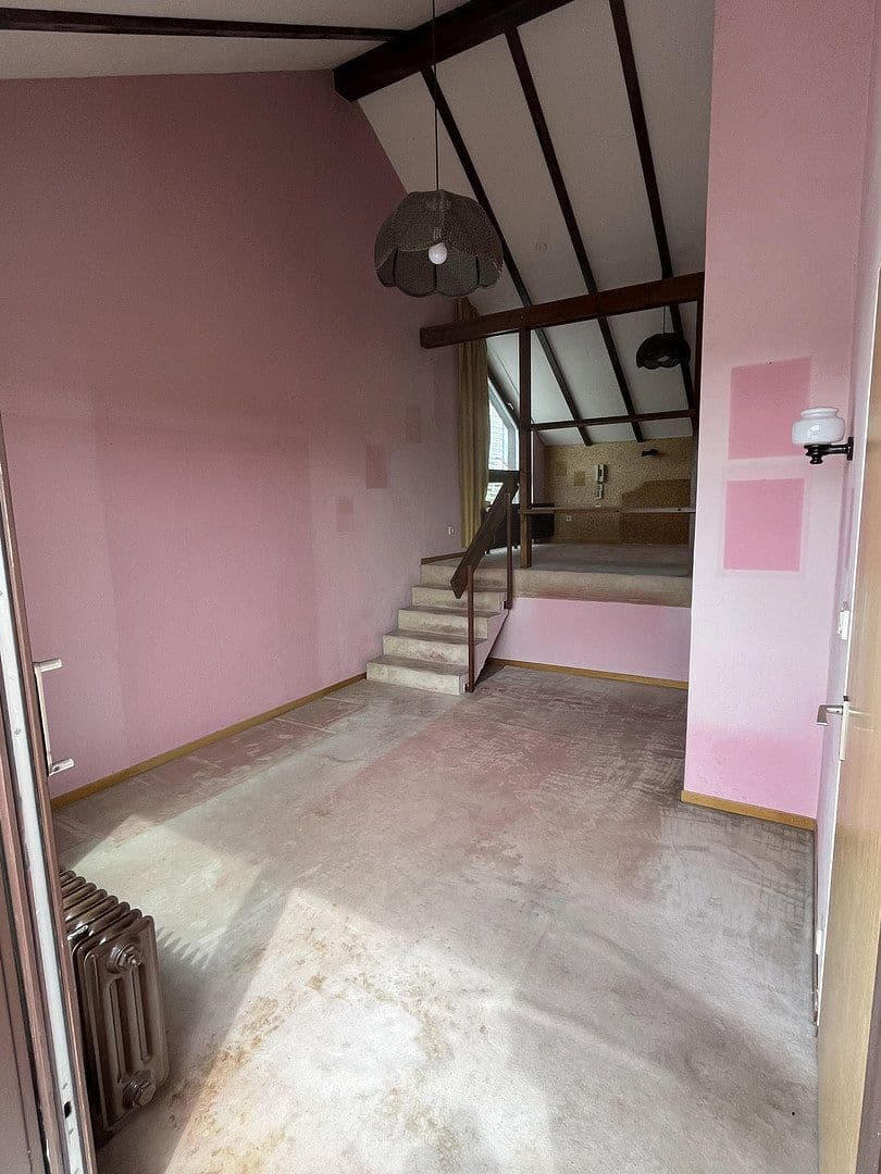 Prodej domu 152 m², pozemek 333 m², Leutenbach, Bádensko-Württembersko Prodej domu 152 m², pozemek 333 m², Leutenbach, Bádensko-Württembersko