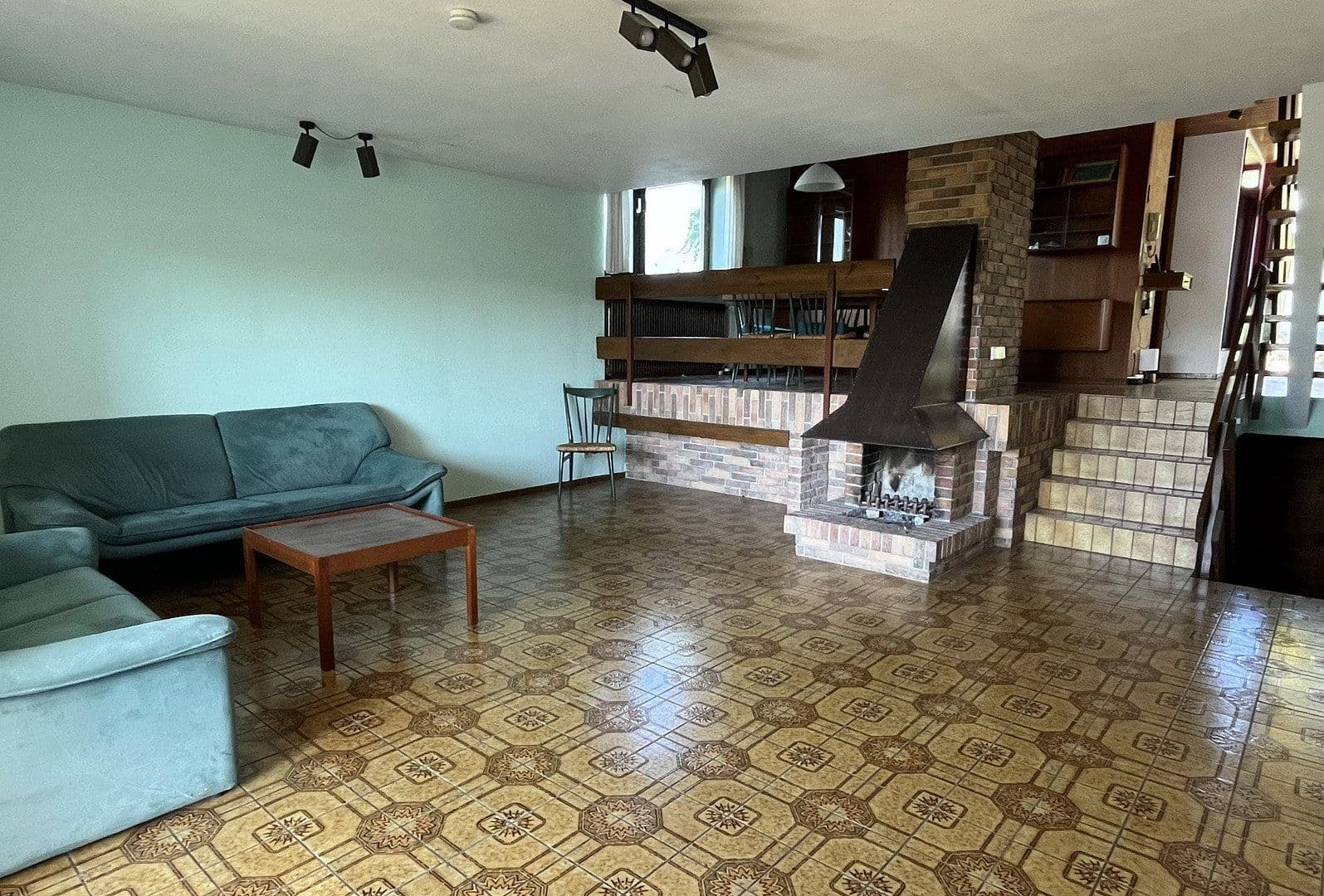 Prodej domu 152 m², pozemek 333 m², Leutenbach, Bádensko-Württembersko Prodej domu 152 m², pozemek 333 m², Leutenbach, Bádensko-Württembersko