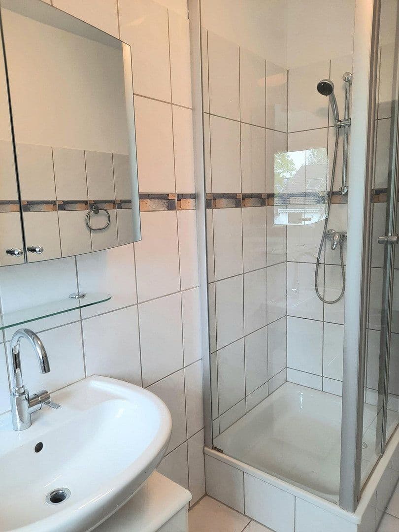 Pronájem bytu 2+1 71 m², Düsseldorf, Severní Porýní-Vestfálsko Pronájem bytu 2+1 71 m², Düsseldorf, Severní Porýní-Vestfálsko