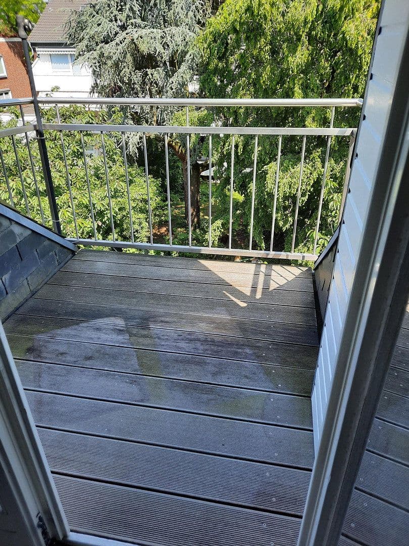 Pronájem bytu 2+1 71 m², Düsseldorf, Severní Porýní-Vestfálsko Pronájem bytu 2+1 71 m², Düsseldorf, Severní Porýní-Vestfálsko