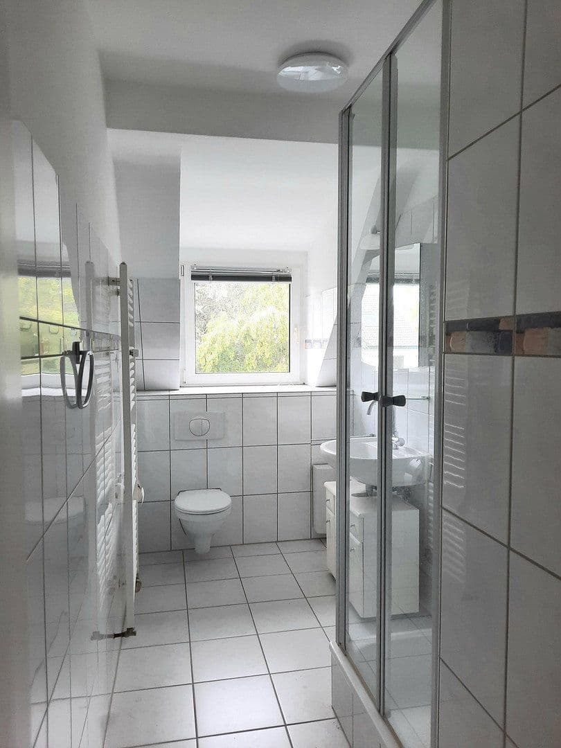 Pronájem bytu 2+1 71 m², Düsseldorf, Severní Porýní-Vestfálsko Pronájem bytu 2+1 71 m², Düsseldorf, Severní Porýní-Vestfálsko