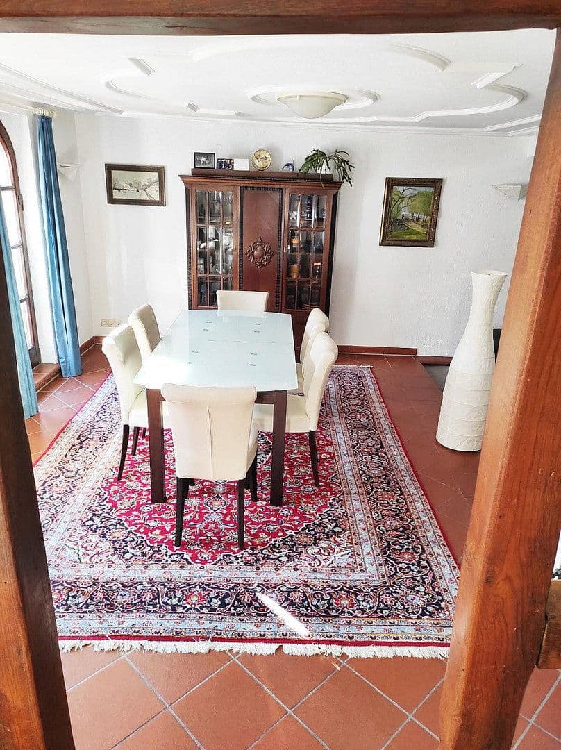 Prodej domu 167 m², pozemek 220 m², Baden-Baden, Bádensko-Württembersko Prodej domu 167 m², pozemek 220 m², Baden-Baden, Bádensko-Württembersko