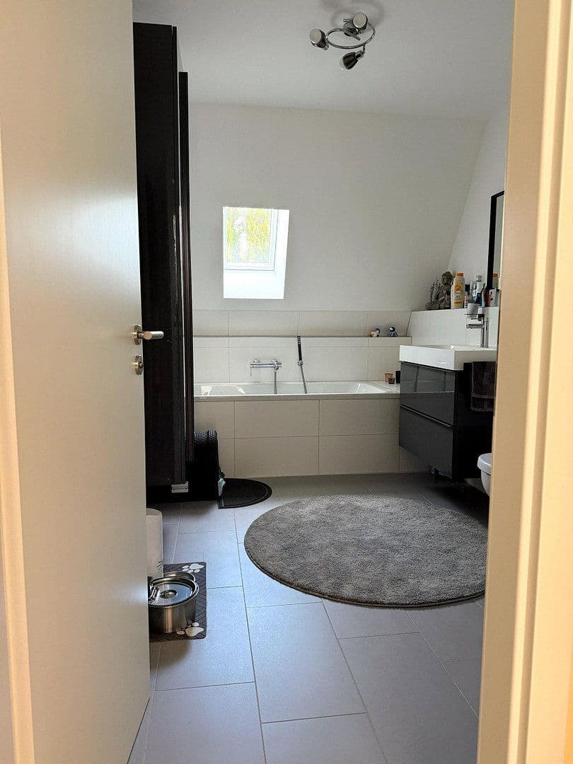 Prodej bytu 3+1 83 m², Fehrbelliner Str. 24, Berlin, Berlín Prodej bytu 3+1 83 m², Fehrbelliner Str. 24, Berlin, Berlín