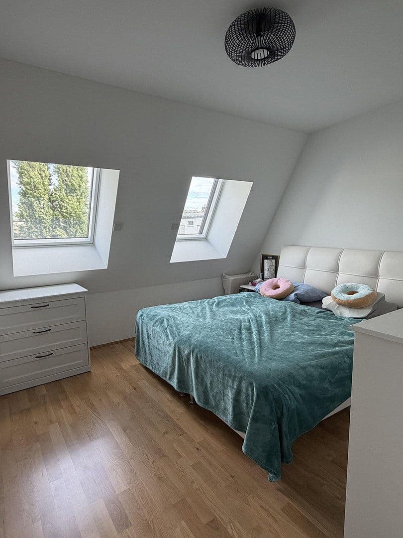 Prodej bytu 3+1 83 m², Fehrbelliner Str. 24, Berlin, Berlín Prodej bytu 3+1 83 m², Fehrbelliner Str. 24, Berlin, Berlín
