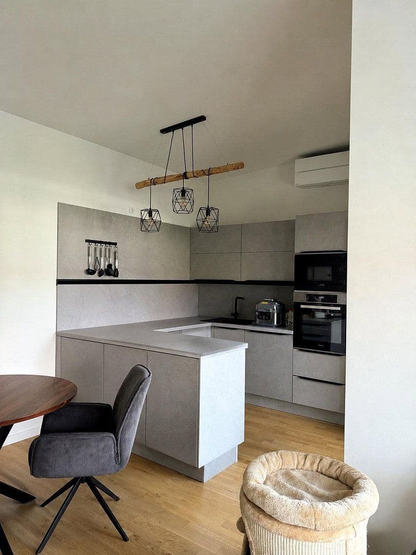 Prodej bytu 3+1 83 m², Fehrbelliner Str. 24, Berlin, Berlín Prodej bytu 3+1 83 m², Fehrbelliner Str. 24, Berlin, Berlín