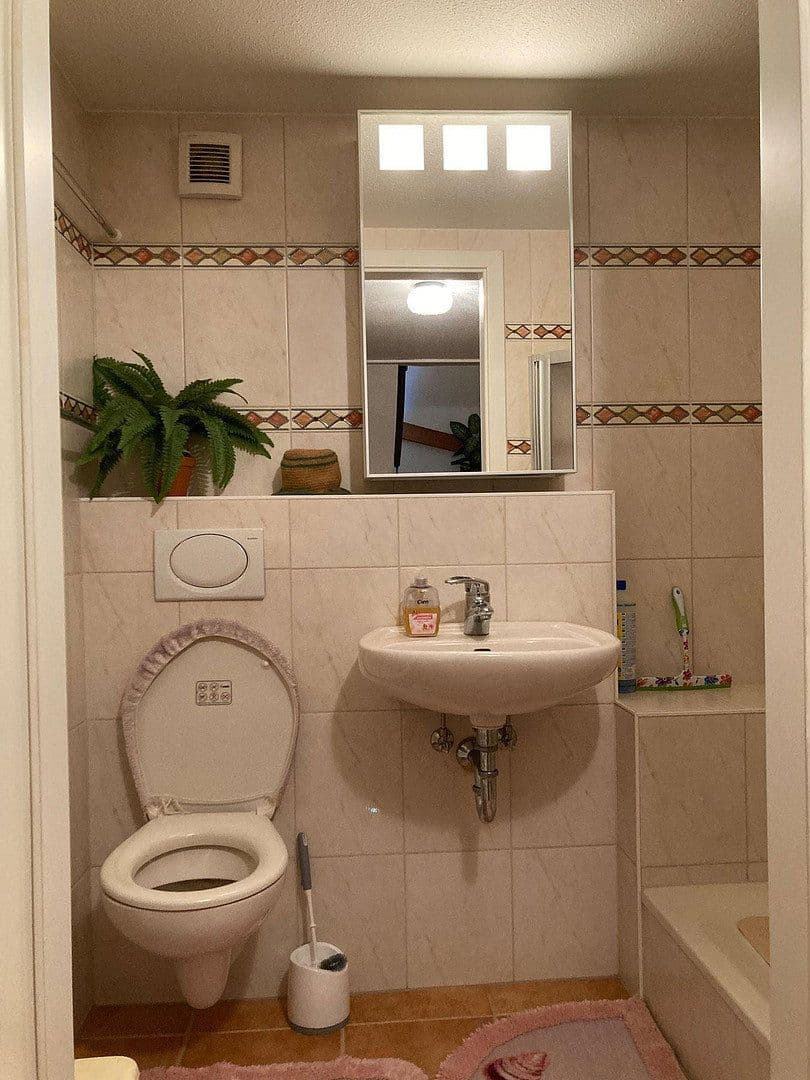 Prodej domu 150 m², pozemek 300 m², Wiesbaden, Hessen Prodej domu 150 m², pozemek 300 m², Wiesbaden, Hessen