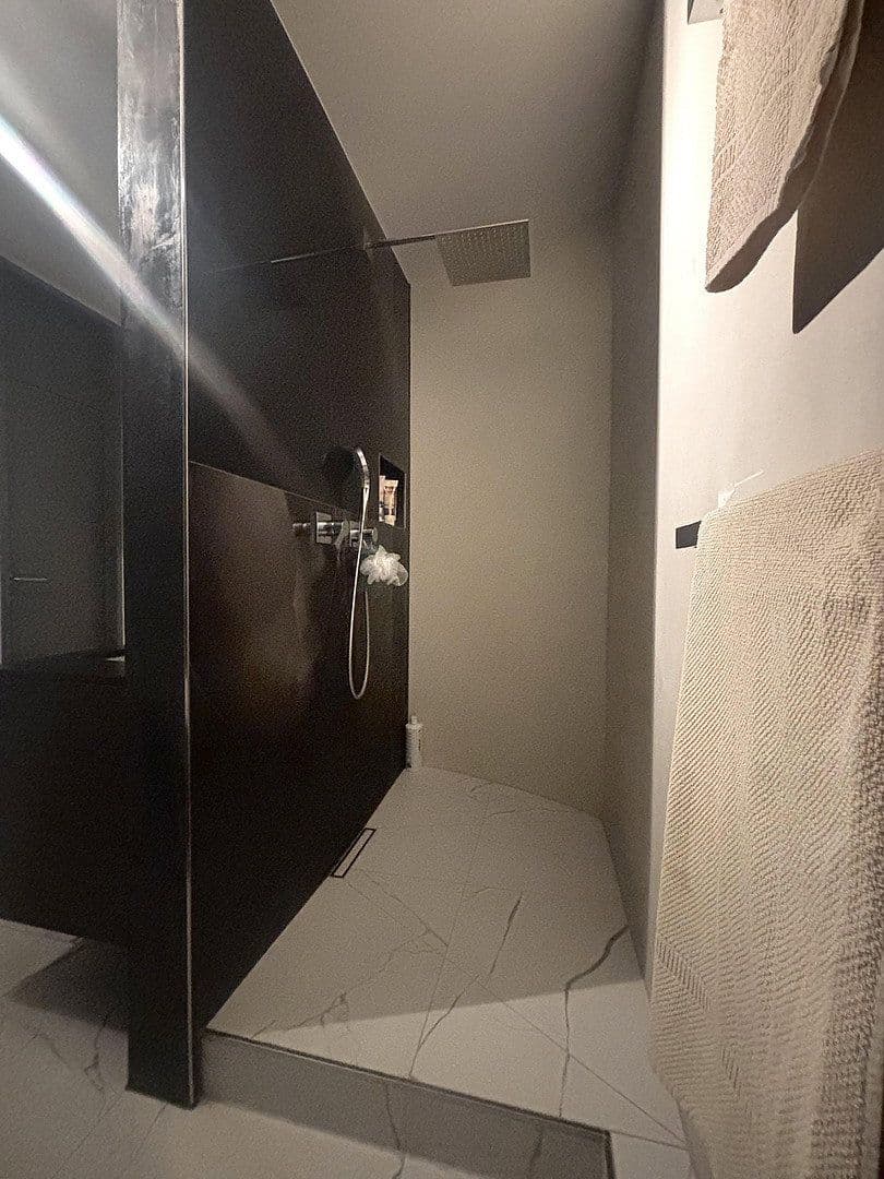 Pronájem bytu 2+1 110 m², Bonn, Severní Porýní-Vestfálsko Pronájem bytu 2+1 110 m², Bonn, Severní Porýní-Vestfálsko