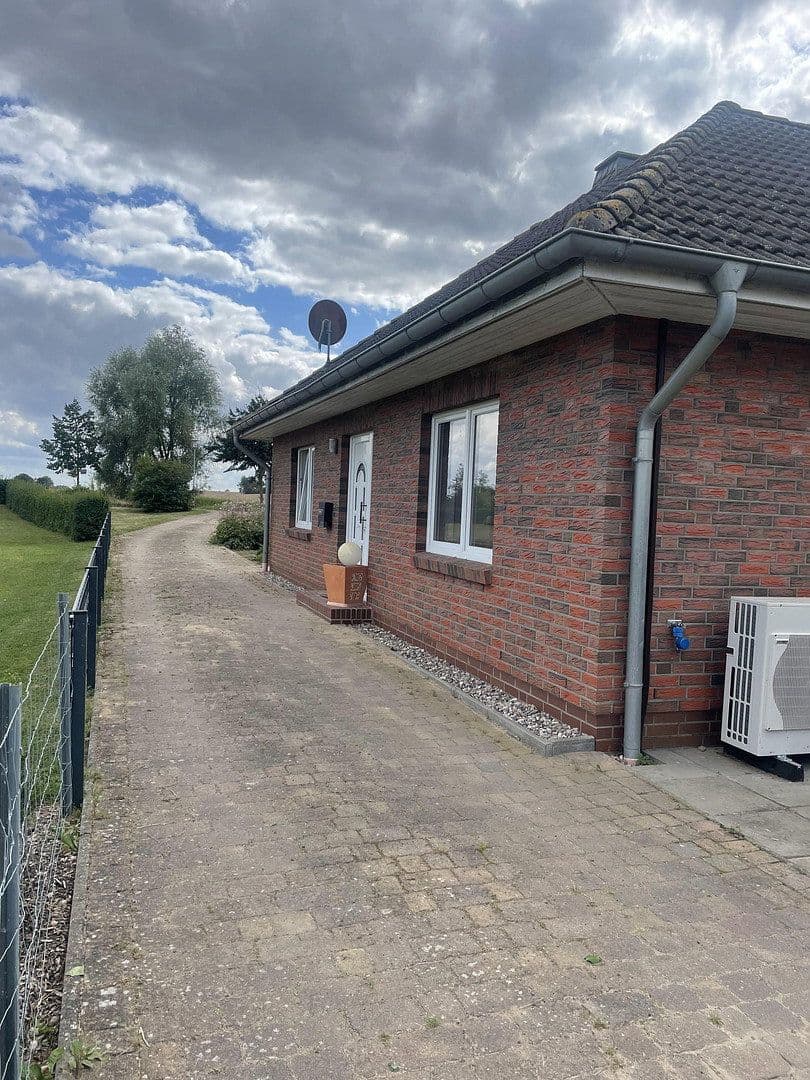 Prodej domu 98 m², pozemek 1.506 m², Elmenhorst, Mecklenburg-Vorpommern Prodej domu 98 m², pozemek 1.506 m², Elmenhorst, Mecklenburg-Vorpommern