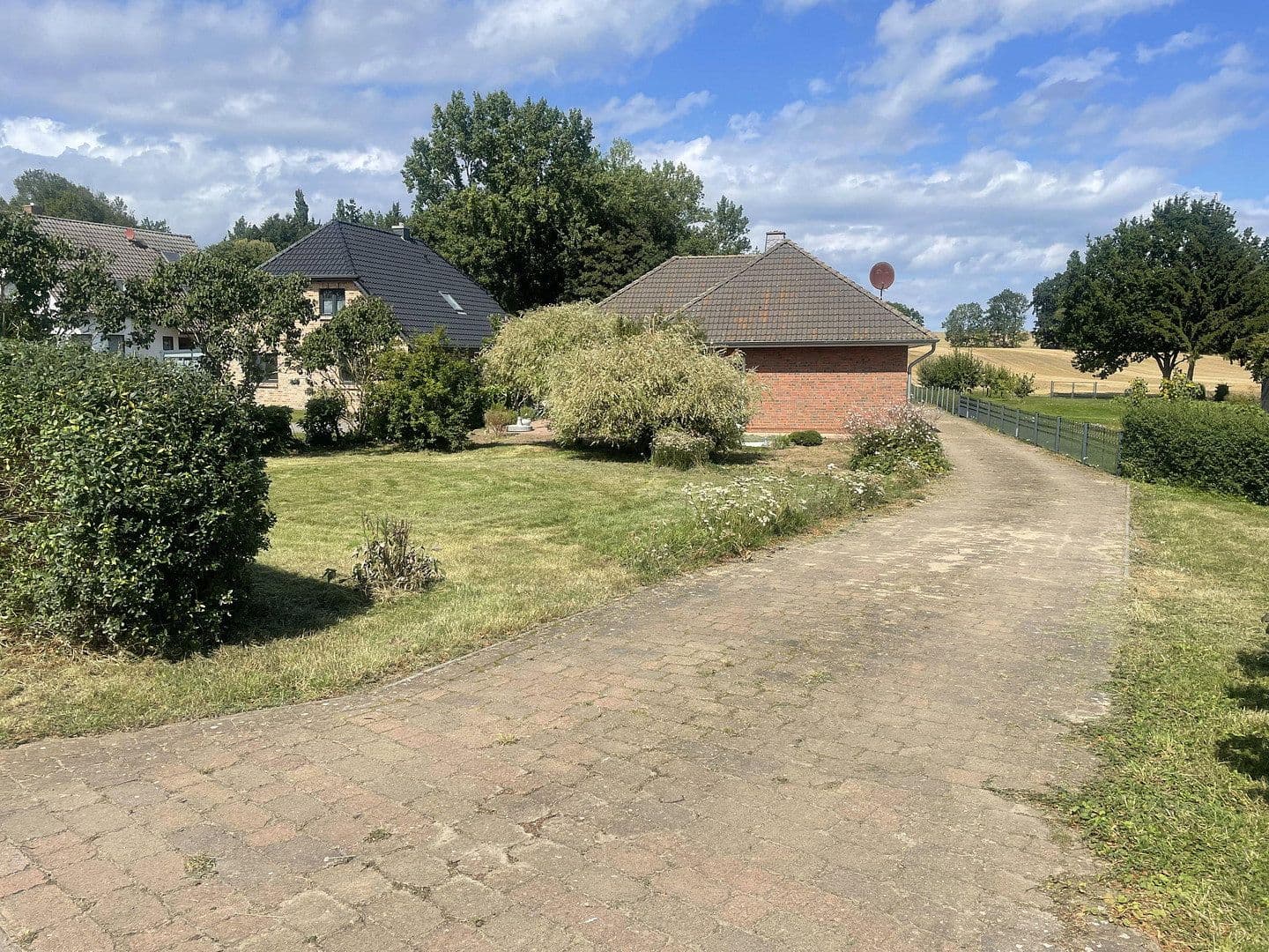 Prodej domu 98 m², pozemek 1.506 m², Elmenhorst, Mecklenburg-Vorpommern Prodej domu 98 m², pozemek 1.506 m², Elmenhorst, Mecklenburg-Vorpommern
