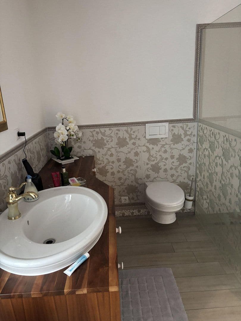 Prodej domu 293 m², pozemek 2.785 m², Lastrup, Dolní Sasko Prodej domu 293 m², pozemek 2.785 m², Lastrup, Dolní Sasko