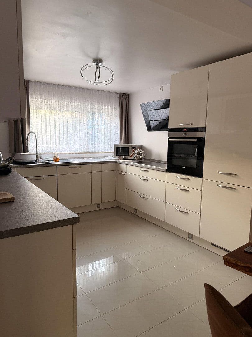 Prodej domu 138 m², pozemek 544 m², Ostfildern, Bádensko-Württembersko Prodej domu 138 m², pozemek 544 m², Ostfildern, Bádensko-Württembersko