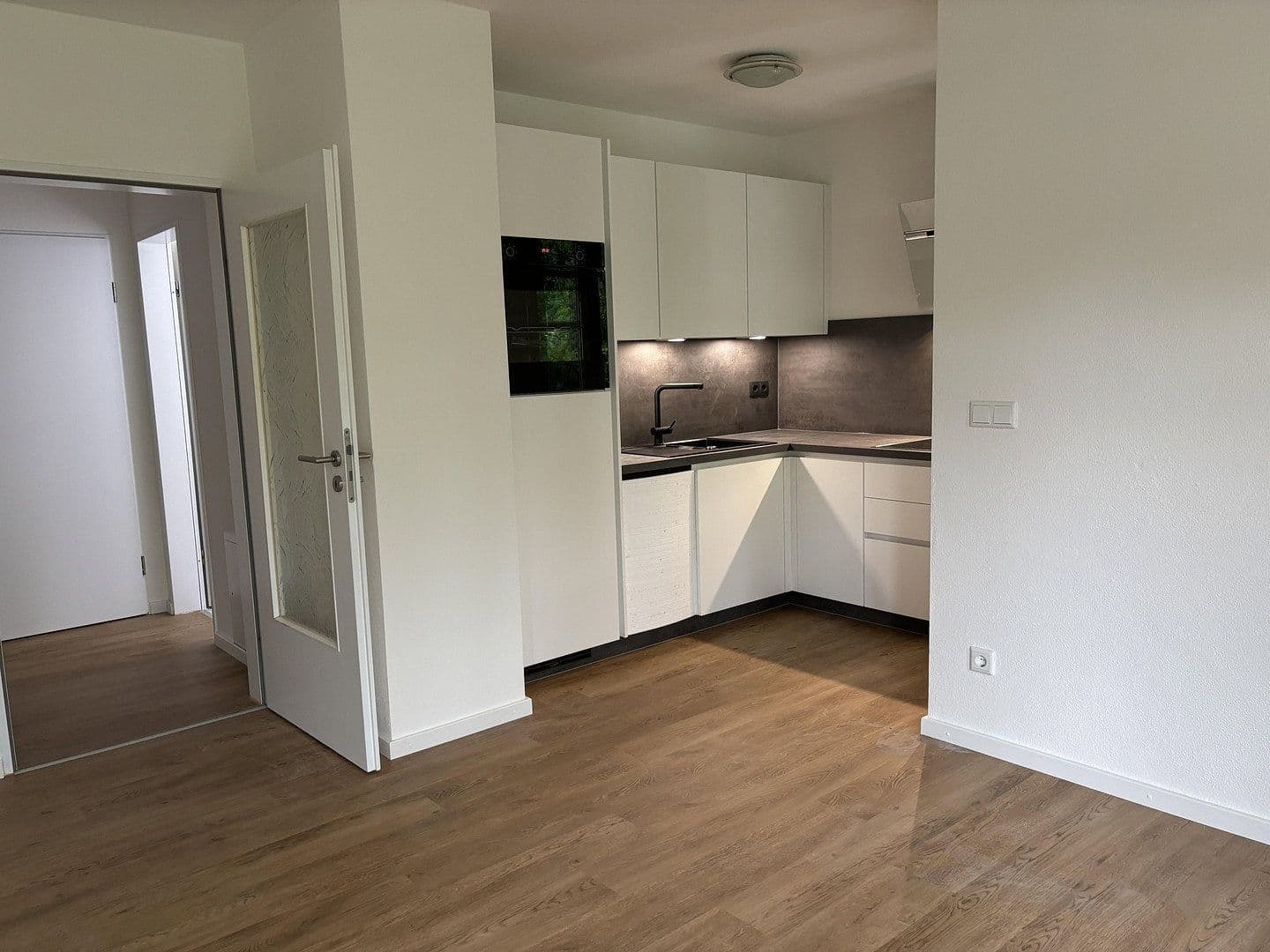 Pronájem bytu 2+1 52 m², Wolfratshauser Str. 243, München, Bavorsko Pronájem bytu 2+1 52 m², Wolfratshauser Str. 243, München, Bavorsko
