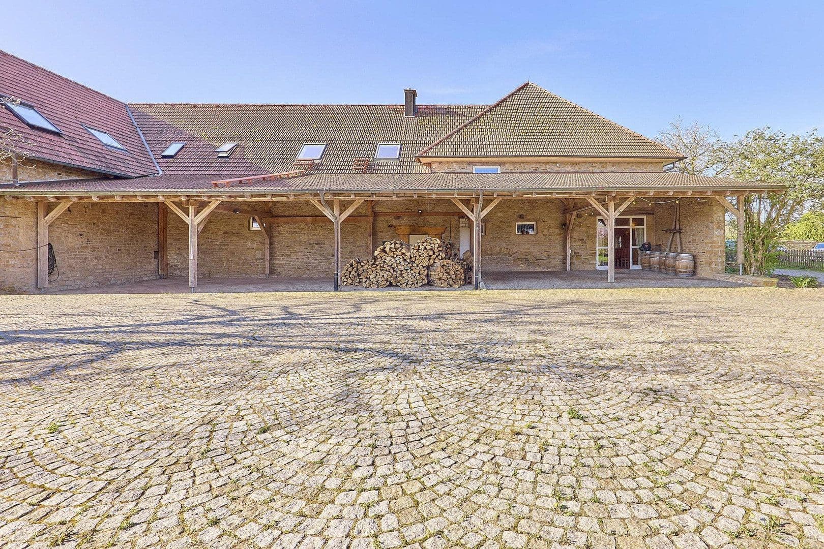 Prodej pozemku 10.250 m², Meisenheim, Porýní-Falc Prodej pozemku 10.250 m², Meisenheim, Porýní-Falc