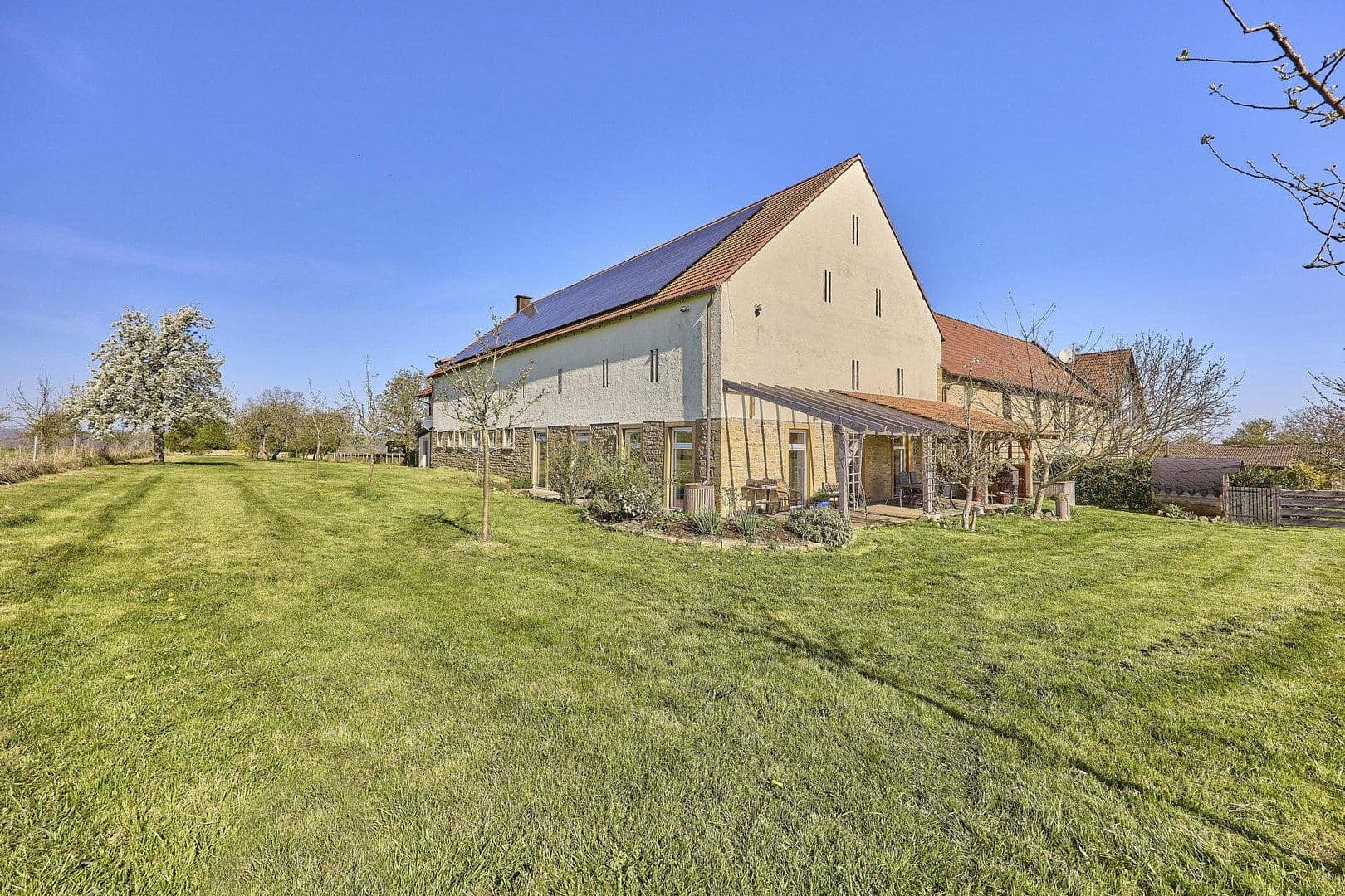 Prodej pozemku 10.250 m², Meisenheim, Porýní-Falc Prodej pozemku 10.250 m², Meisenheim, Porýní-Falc