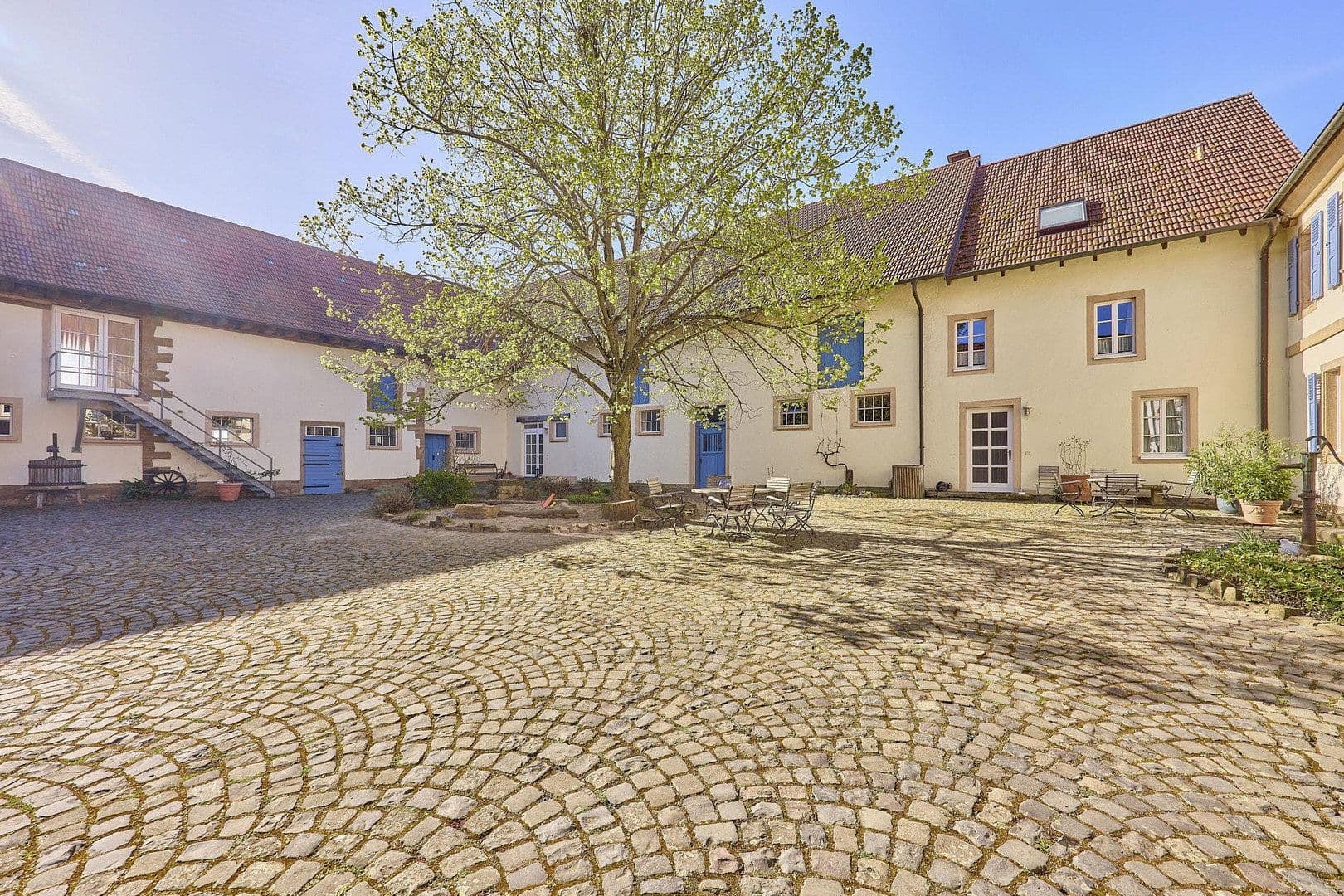Prodej pozemku 10.250 m², Meisenheim, Porýní-Falc Prodej pozemku 10.250 m², Meisenheim, Porýní-Falc